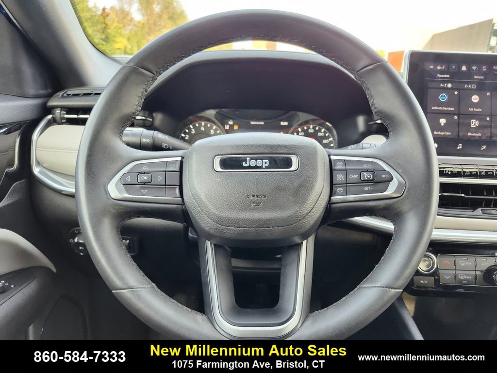 Used 2024 Jeep Compass Limited image 27