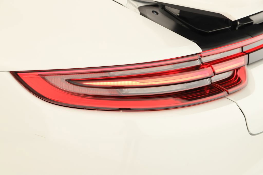 Used 2018 Porsche Panamera 4 image 35