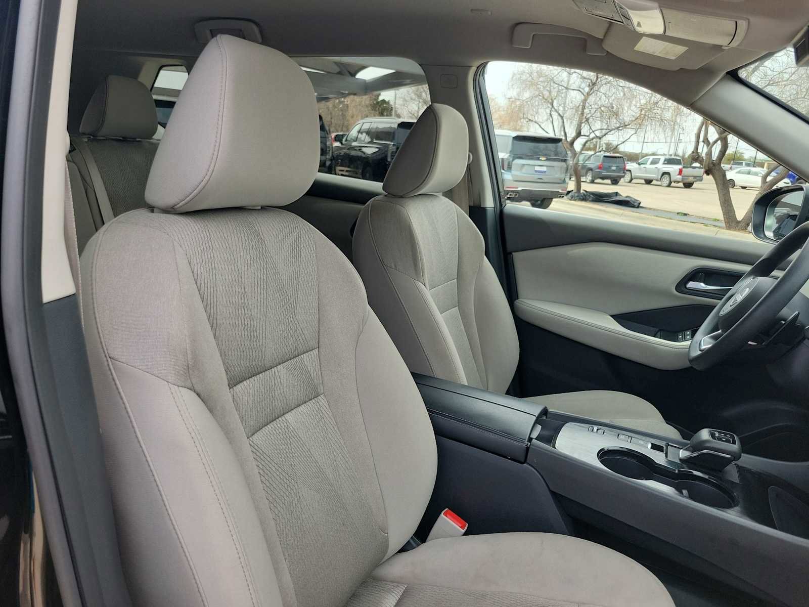 Used 2024 Nissan Rogue SV image 18