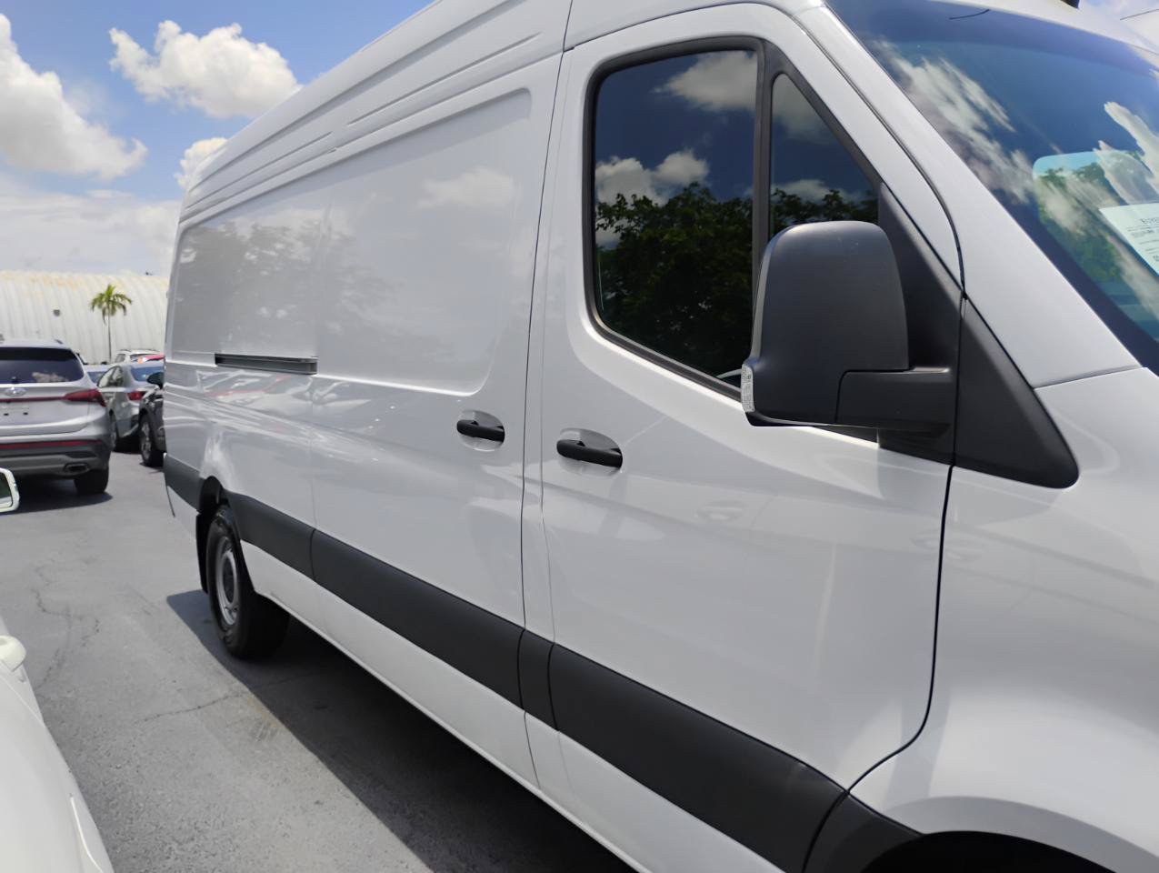 Used 2025 Mercedes-Benz Sprinter 2500 image 10