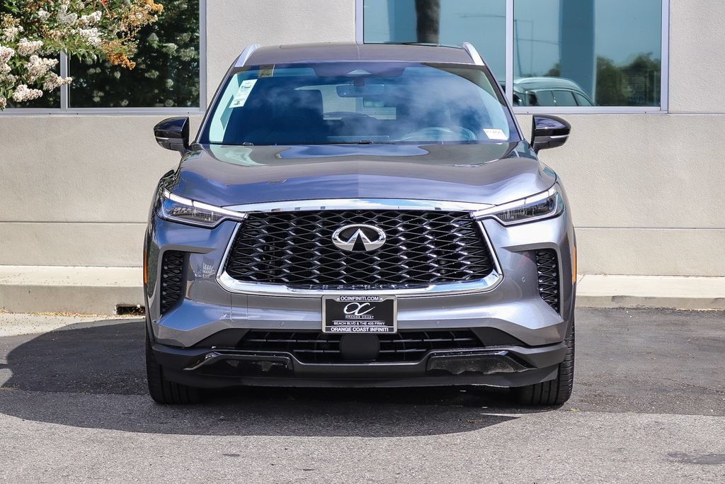 Certified 2023 INFINITI QX60 Luxe w/ Cargo Package FWD image 2