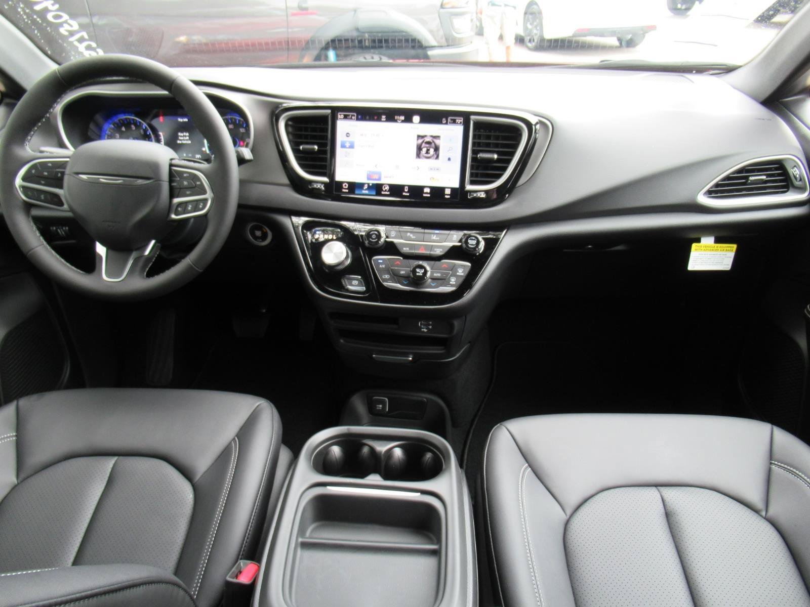 New 2027 Chrysler Pacifica LX FWD image 11