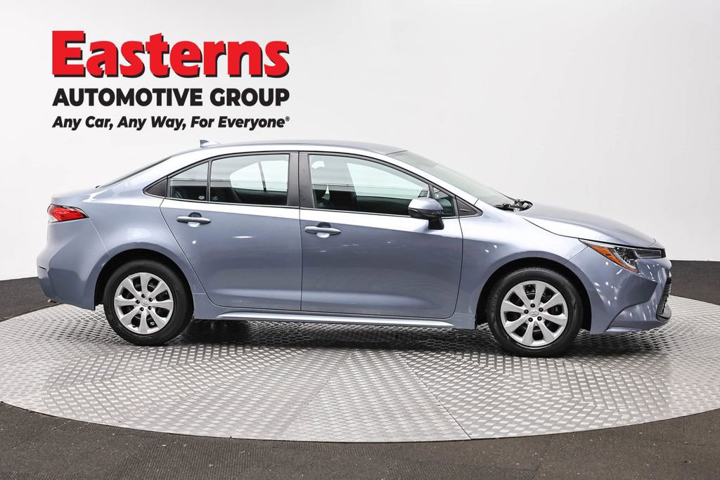 Used 2023 Toyota Corolla LE FWD image 4