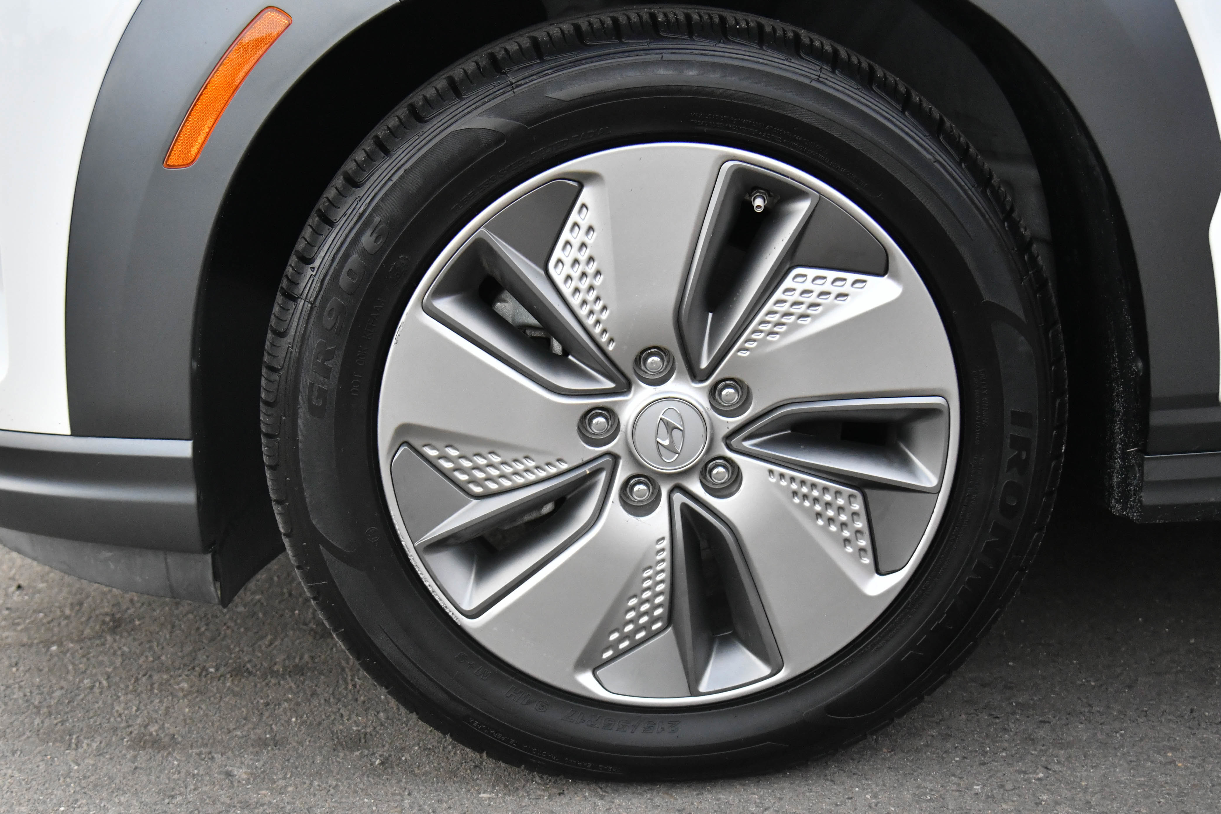 Used 2021 Hyundai Kona Limited image 12