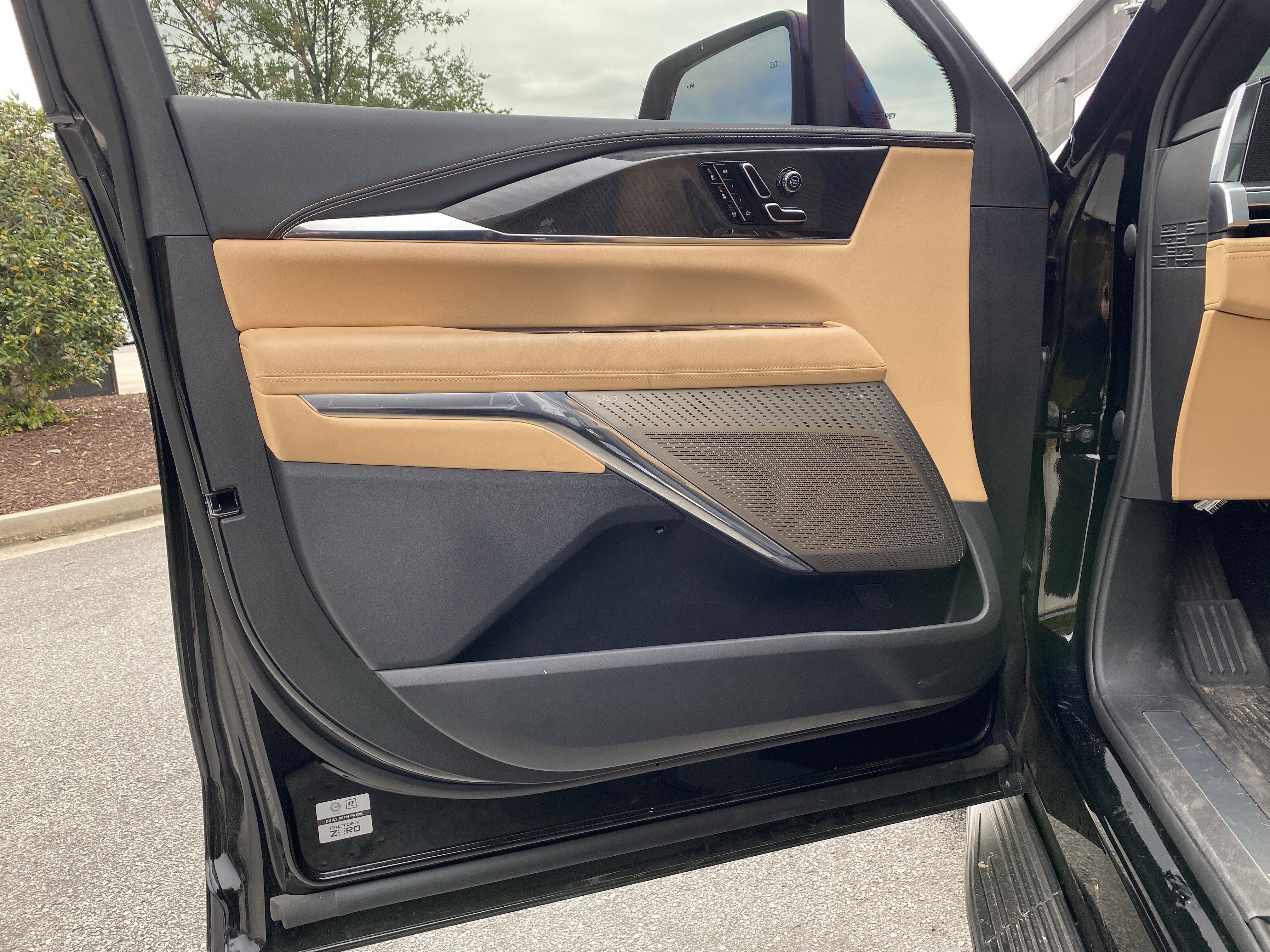 Used 2025 Cadillac Escalade IQ Sport 2 image 22