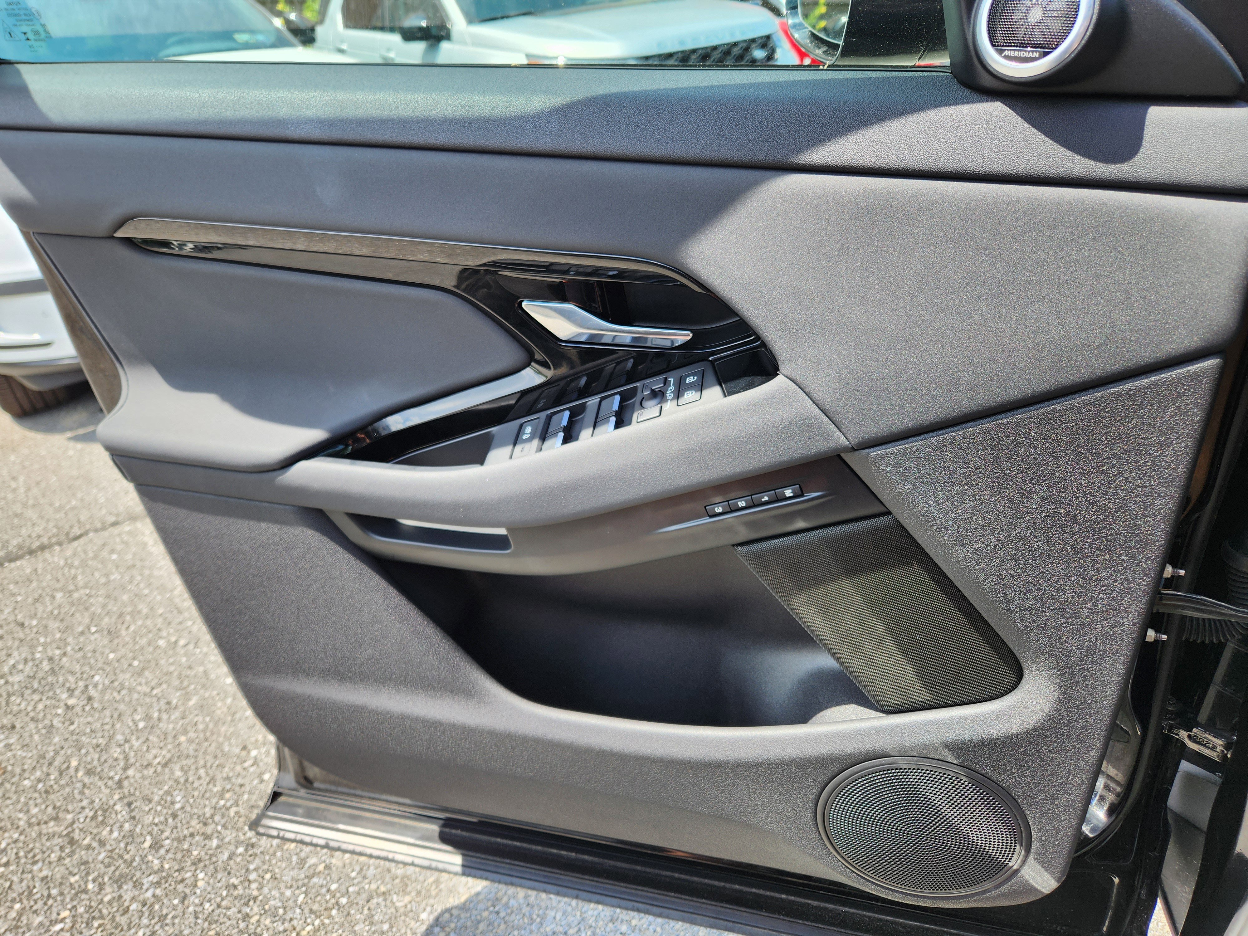 Certified 2025 Land Rover Range Rover Evoque S image 23