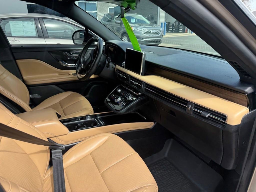 Used 2021 Lincoln Corsair Reserve w/ Equipment Group 201A image 25