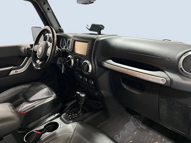 Used 2013 Jeep Wrangler Unlimited Sahara w/ Dual Top Group AWD/4WD image 11
