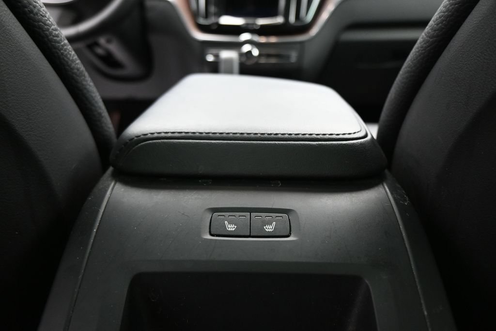 Used 2023 Volvo XC60 B5 Plus w/ Climate Package AWD/4WD image 25
