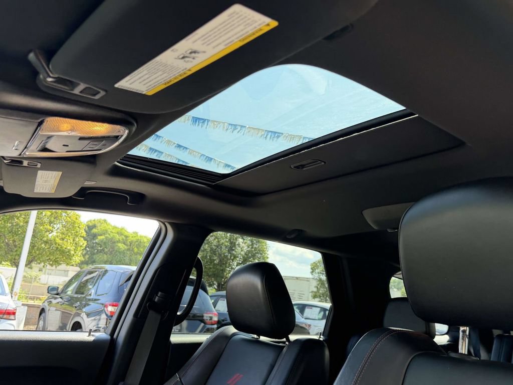 Used 2022 Dodge Durango R/T w/ Blacktop Package AWD/4WD image 19