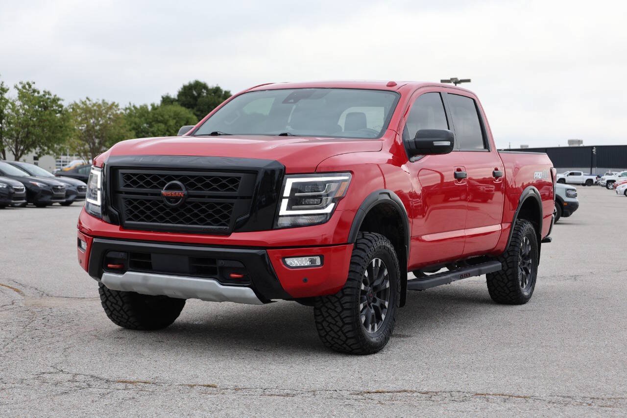 Used 2021 Nissan Titan PRO-4X w/ Pro-4x Convenience Package AWD/4WD image 6