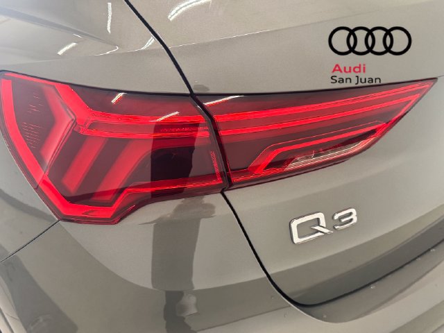 Used 2023 Audi Q3 2.0T Premium w/ Convenience Package AWD/4WD image 10