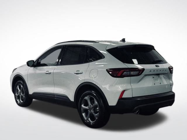 Used 2025 Ford Escape ST-Line w/ Tech Pack #1 image 8