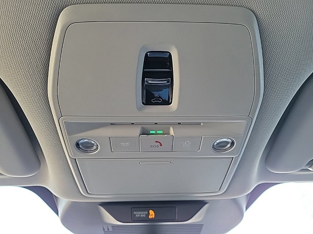New 2026 Nissan Leaf Platinum+ w/ Floor Mat Package (Platinum+) FWD image 36