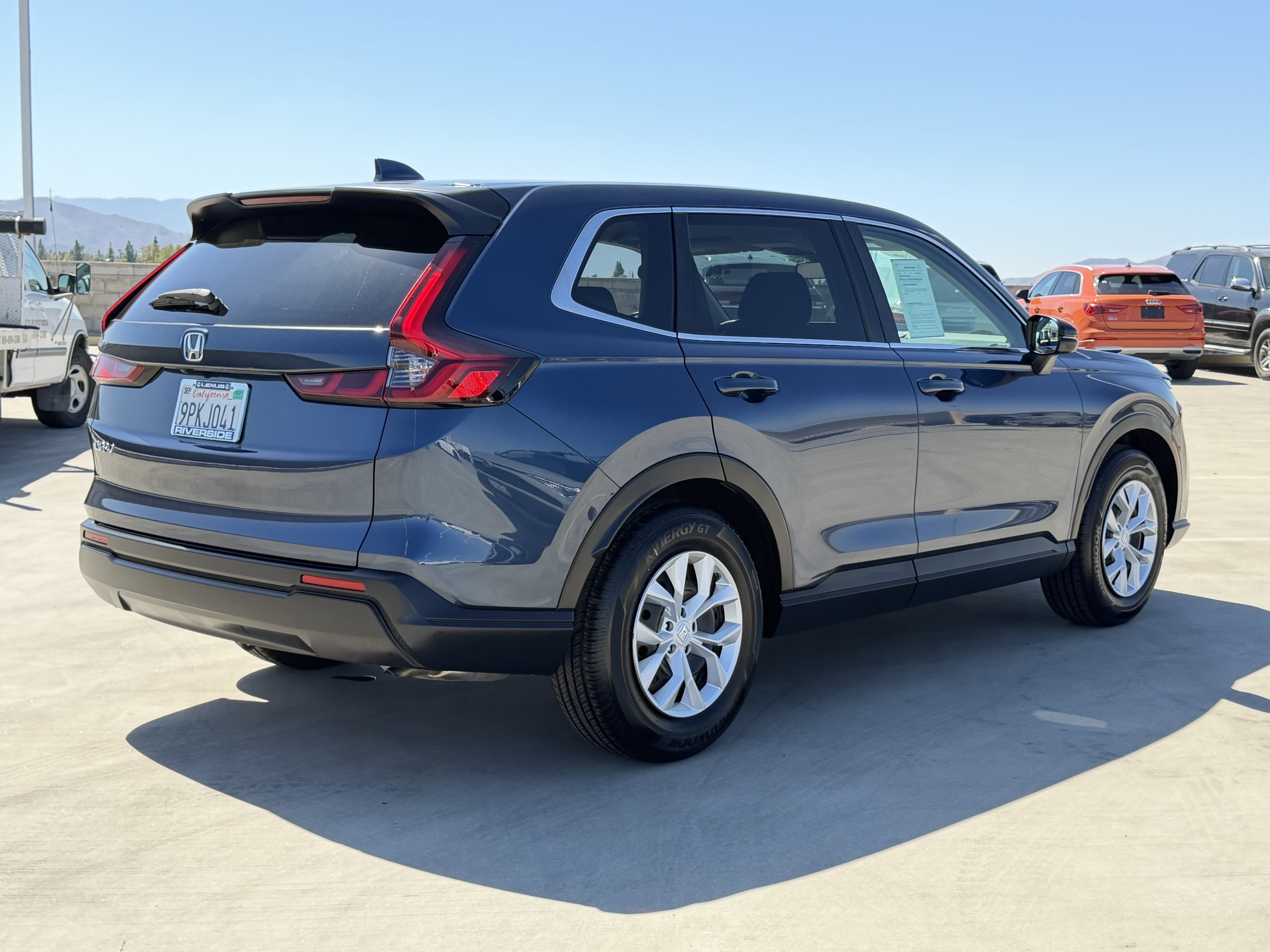 Used 2025 Honda CR-V LX image 11