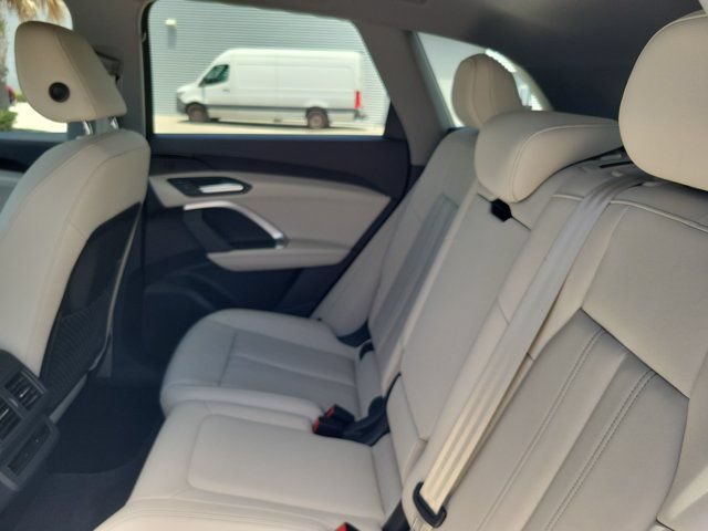 Certified 2025 Audi Q5 Premium w/ Convenience Package AWD/4WD image 11