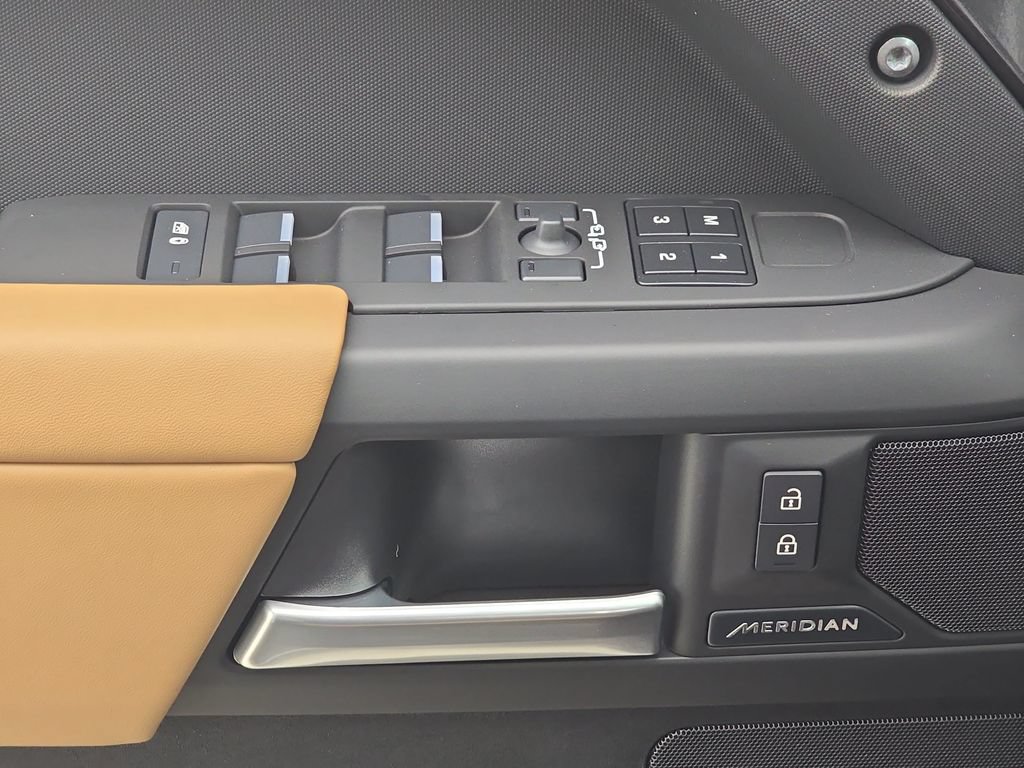 New 2026 Land Rover Defender 110 S AWD/4WD image 28