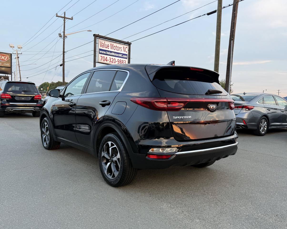 Used 2022 Kia Sportage LX FWD image 4