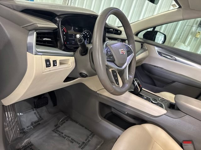 Used 2021 Cadillac XT5 Premium Luxury FWD image 44