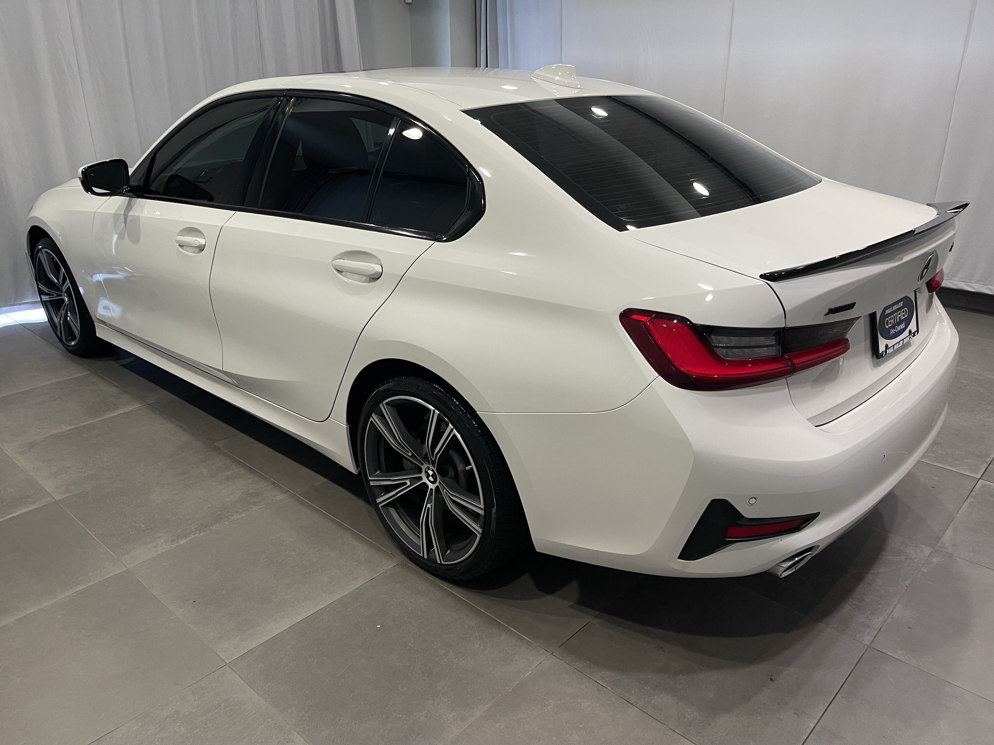 Used 2021 BMW 330i xDrive Sedan w/ Convenience Package AWD/4WD image 4