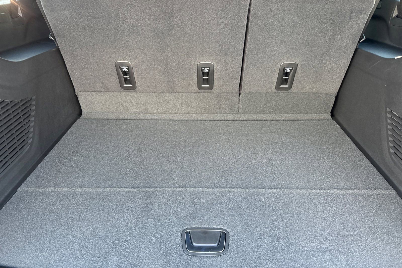 New 2026 Chevrolet Suburban Premier image 15