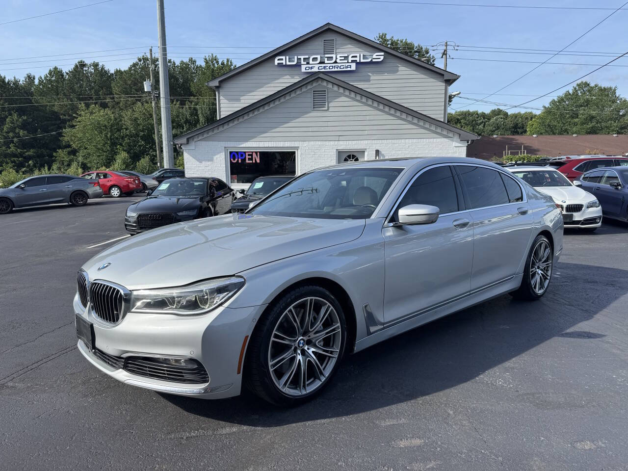 Used 2018 BMW 750i xDrive AWD/4WD image 1