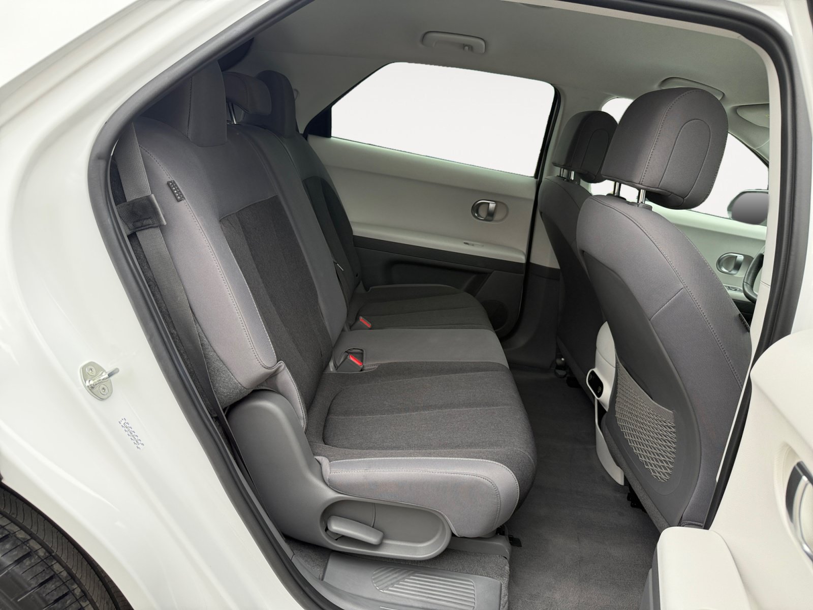 Certified 2024 Hyundai Ioniq 5 SEL RWD image 18