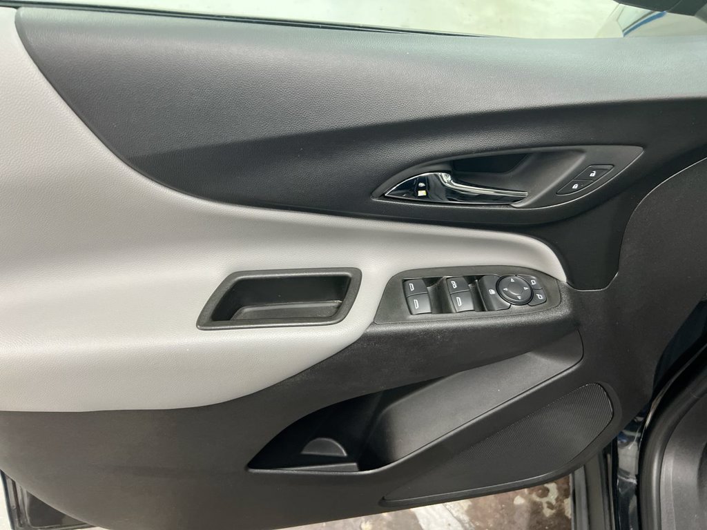 Used 2024 Chevrolet Equinox LS FWD image 20
