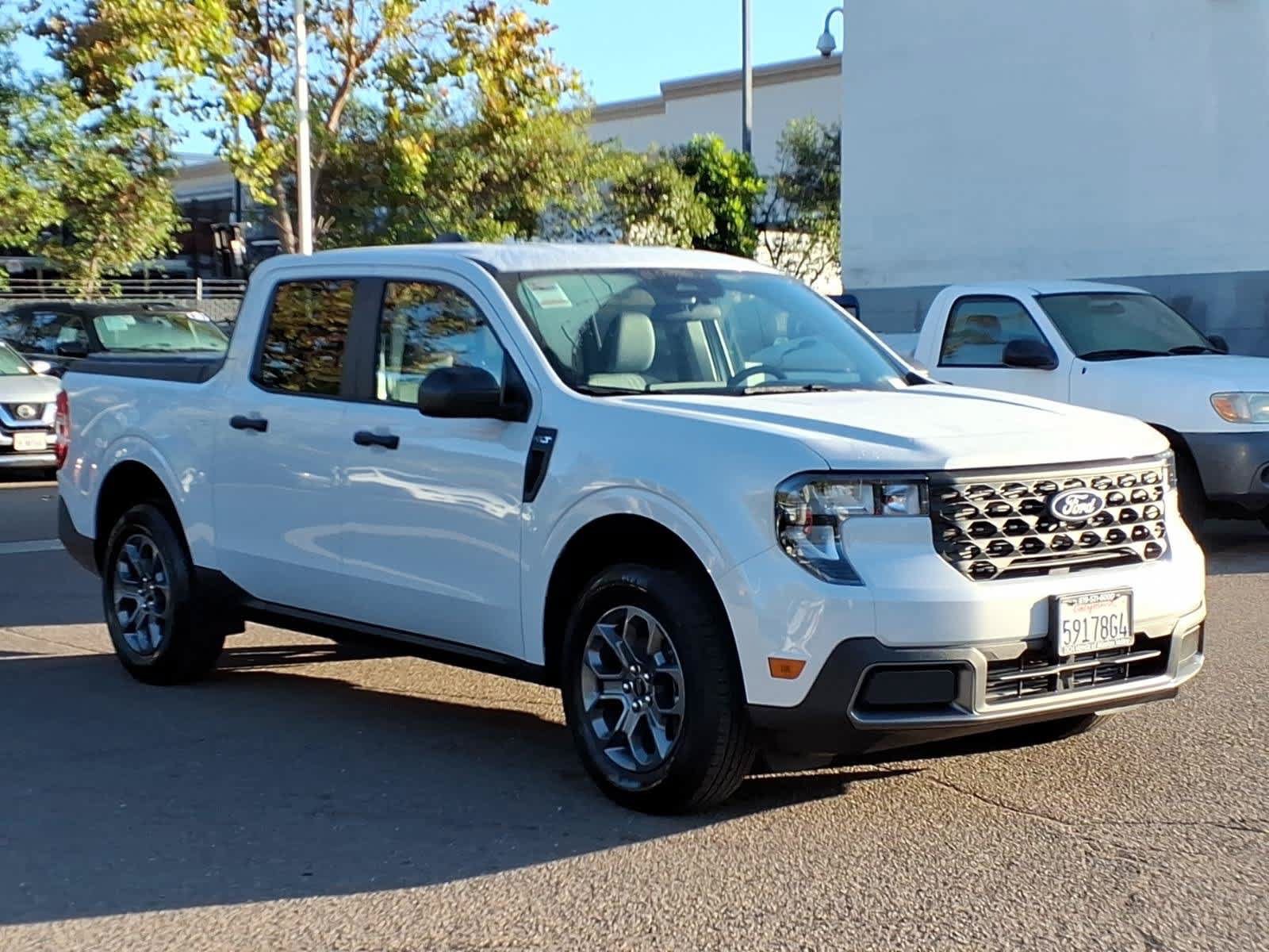 Used 2025 Ford Maverick XLT w/ Equipment Group 302A AWD/4WD image 3