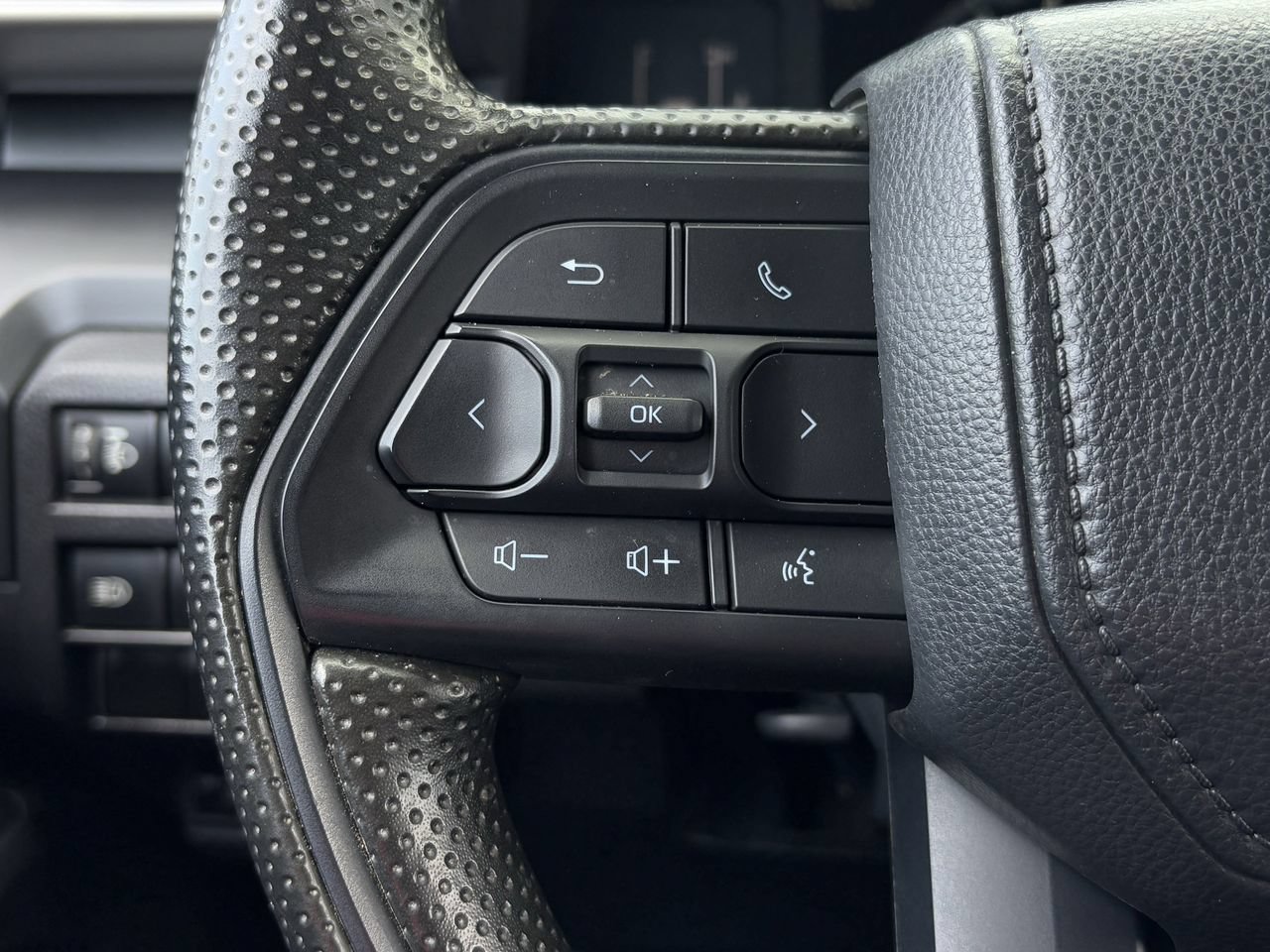 Used 2024 Toyota Tacoma SR RWD image 15