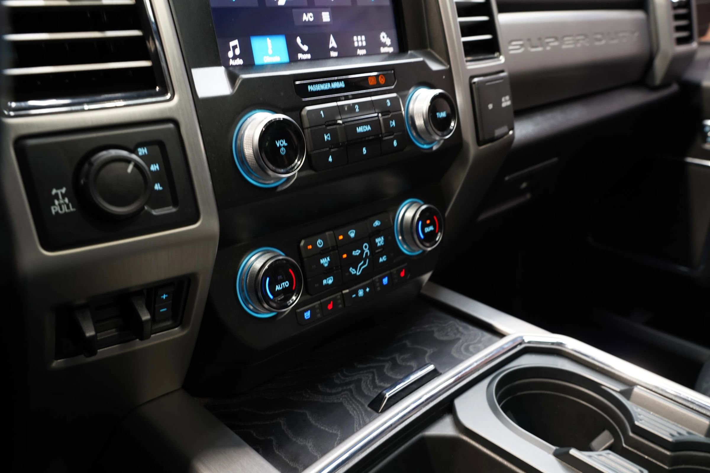 Used 2019 Ford F350 Platinum w/ Platinum Ultimate Package image 53