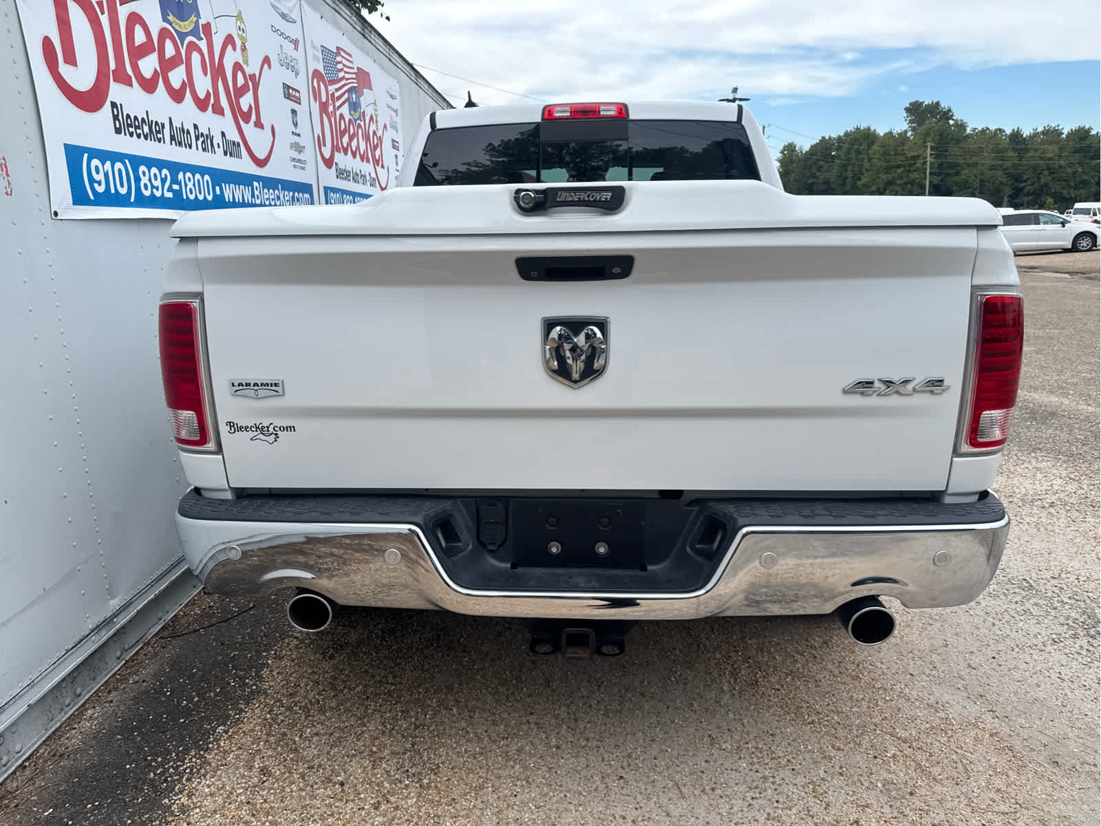 Used 2014 RAM 1500 Laramie w/ Convenience Group AWD/4WD image 4