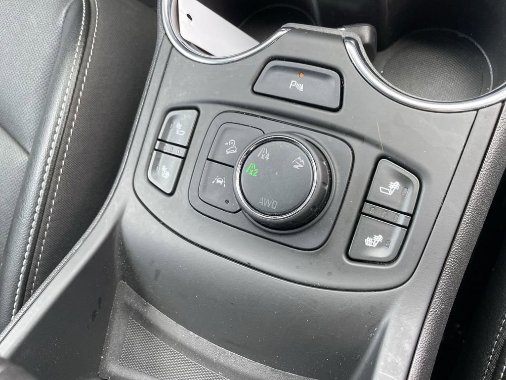 Used 2023 GMC Terrain SLT w/ Infotainment Package II AWD/4WD image 28