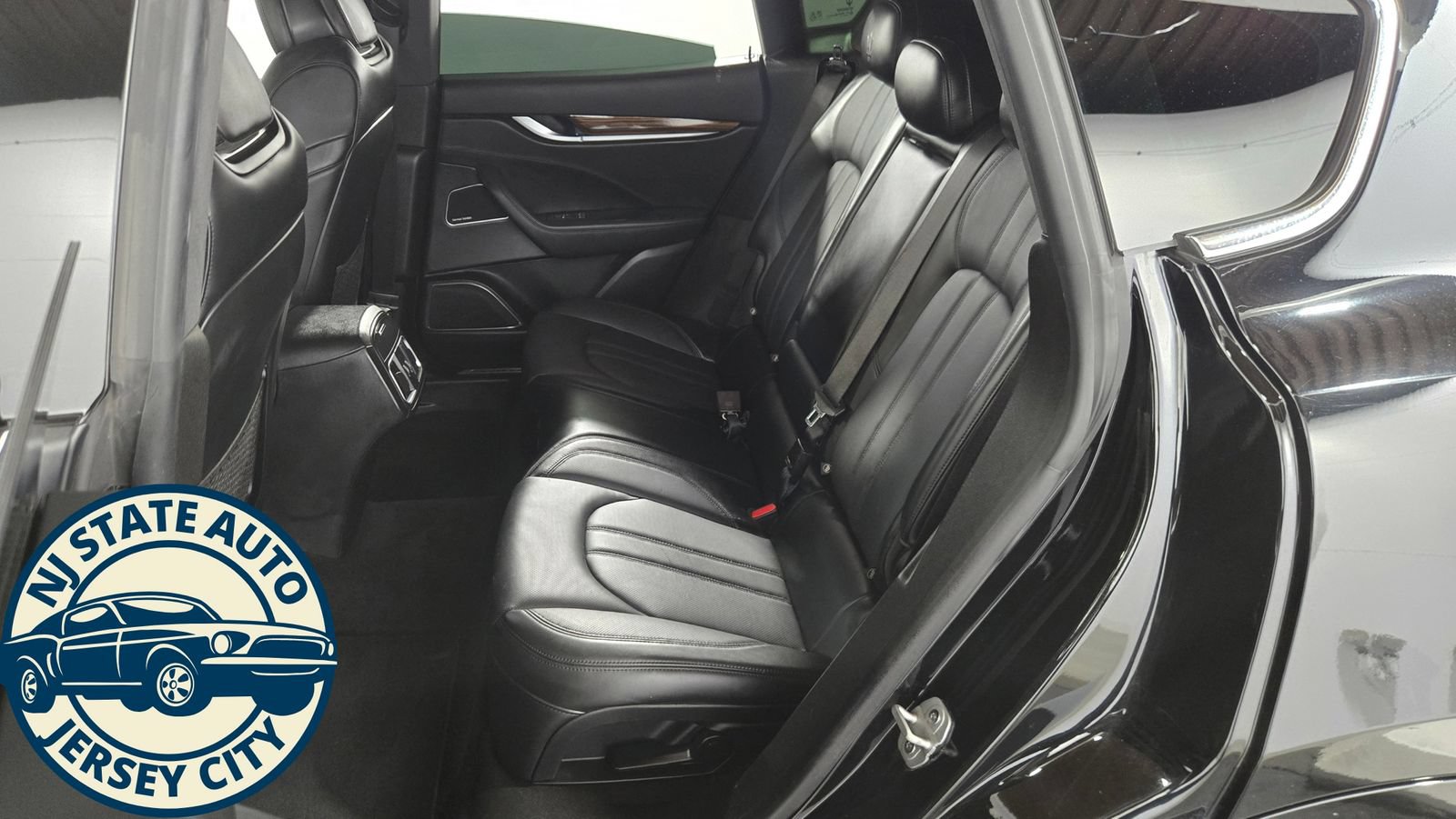 Used 2018 Maserati Levante S GranSport AWD/4WD image 28