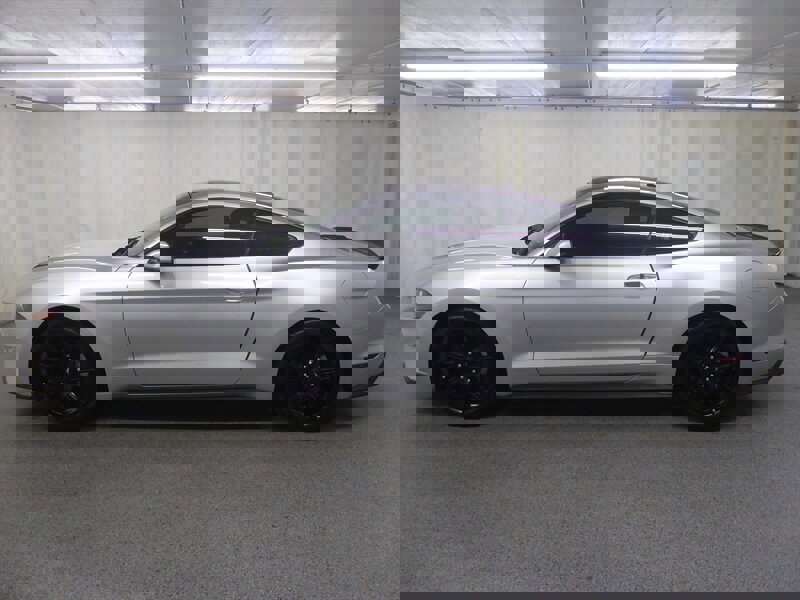 Used 2019 Ford Mustang Coupe w/ Ford Safe & Smart Package RWD image 4