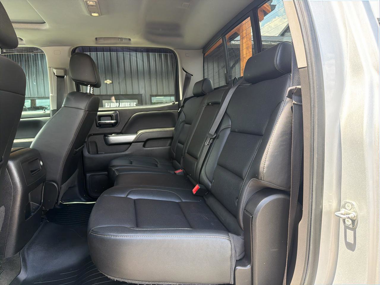 Used 2018 Chevrolet Silverado 1500 LTZ Z71 w/ LTZ Plus Package AWD/4WD image 15