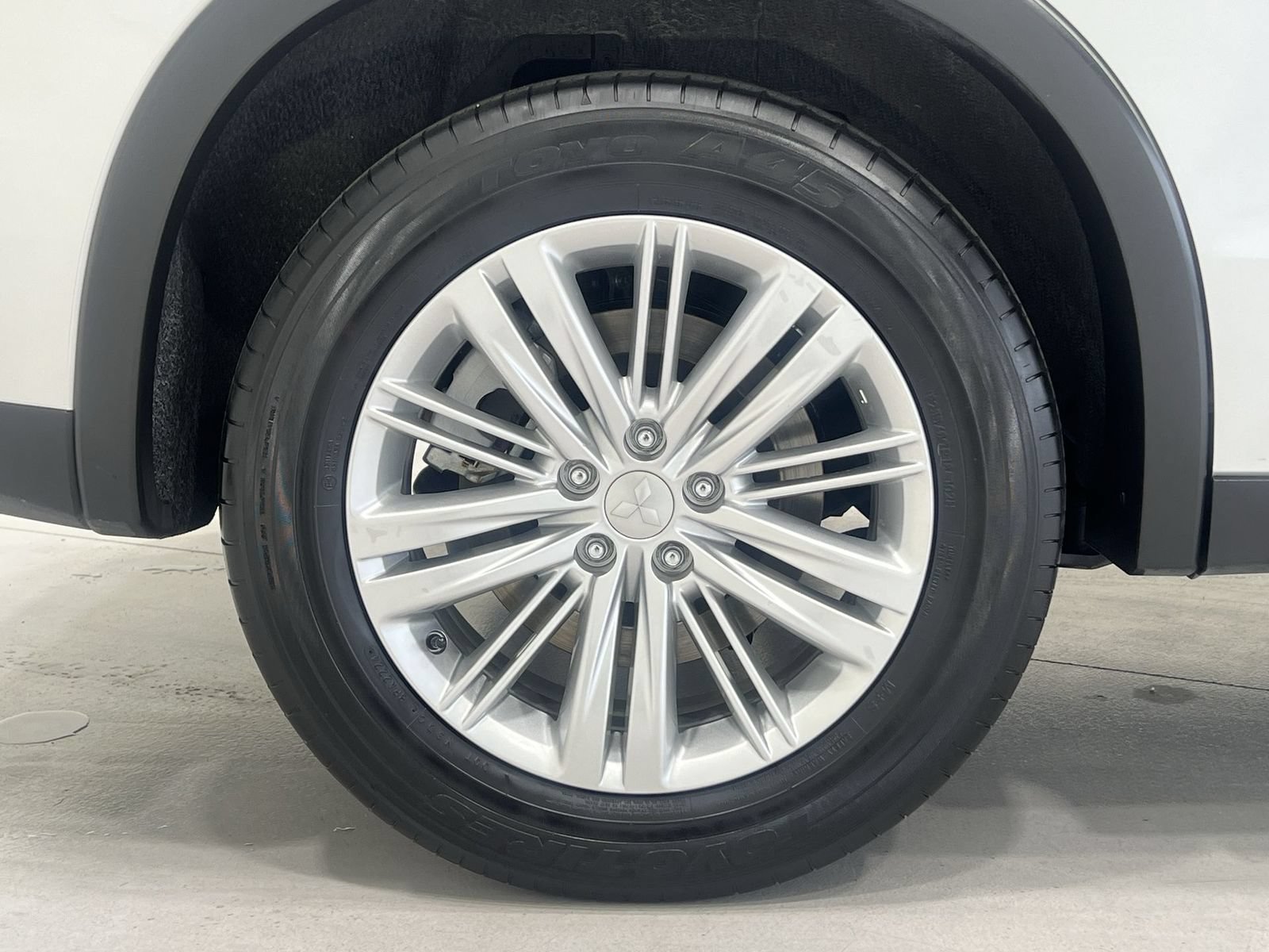 Used 2024 Mitsubishi Outlander ES AWD/4WD image 10