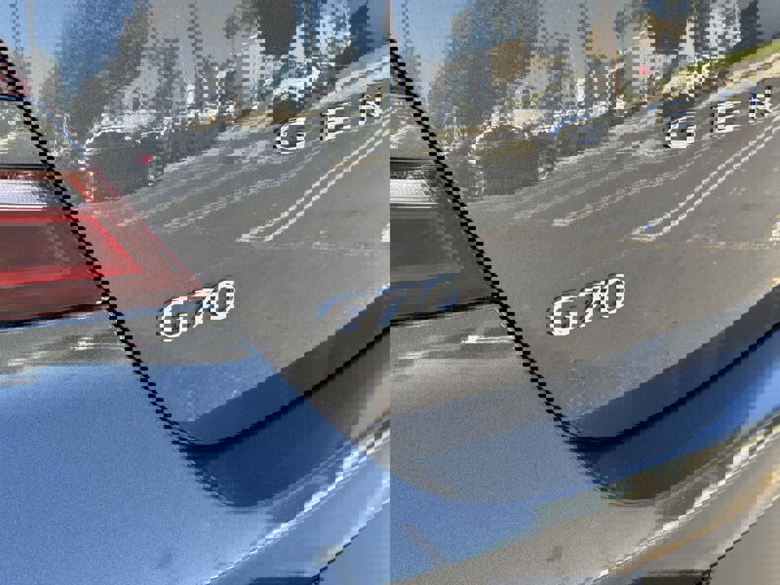 Used 2023 Genesis G70 2.0T image 35