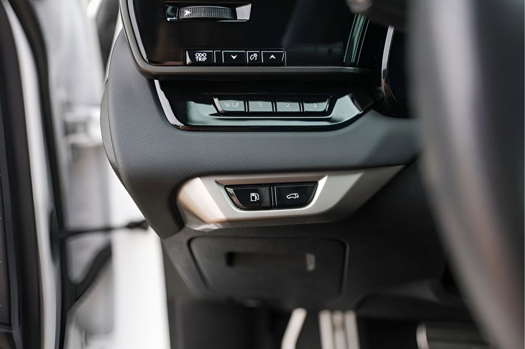 Used 2024 Lexus RX 500h F Sport w/ Convenience Package image 18