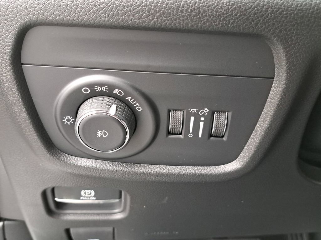 New 2026 Jeep Grand Cherokee L Limited image 29