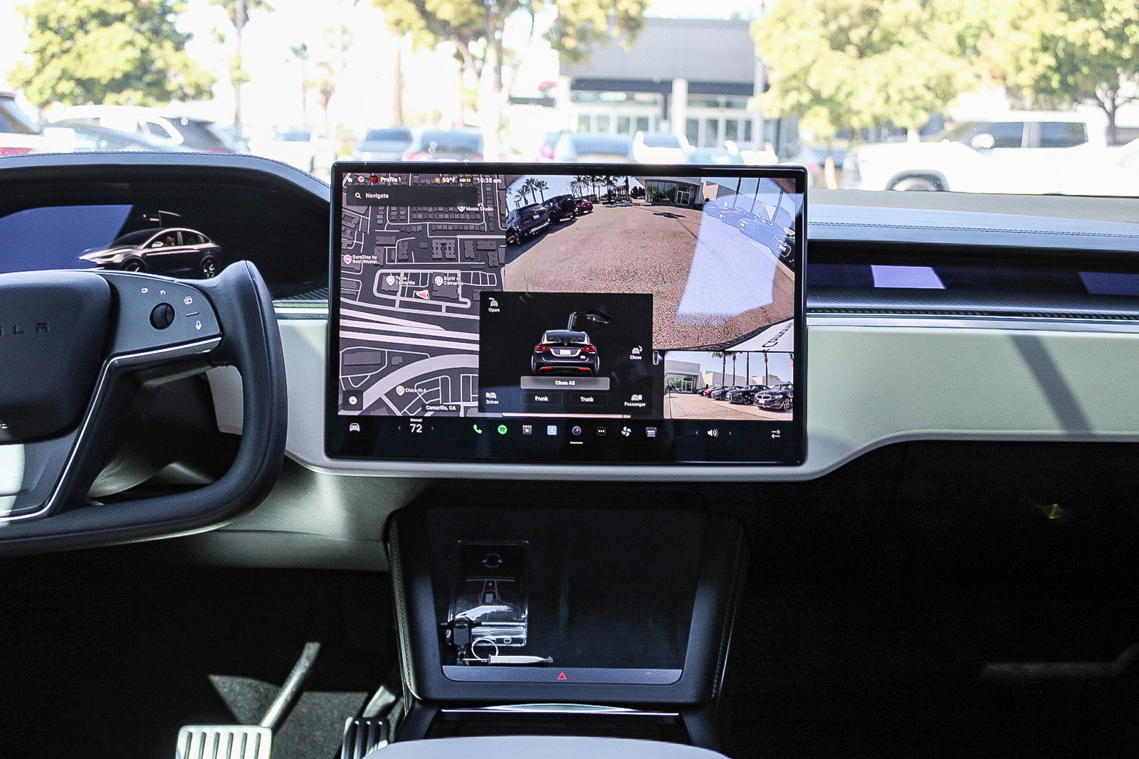 Used 2022 Tesla Model X Plaid image 13