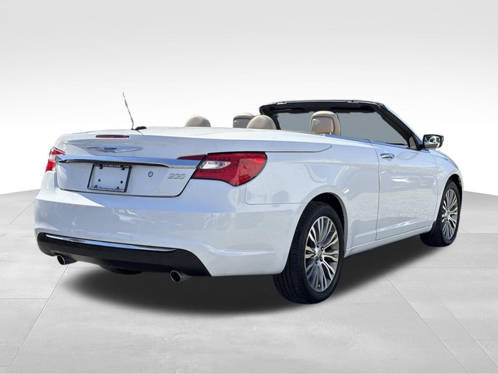 Used 2013 Chrysler 200 Limited FWD image 7