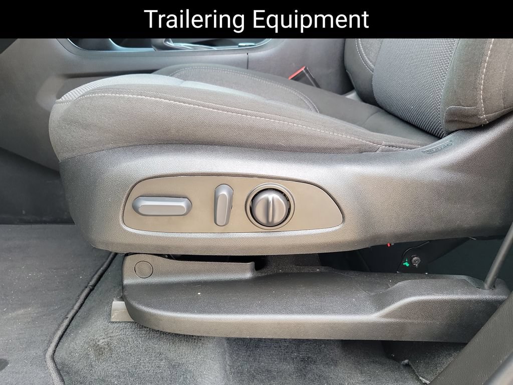 Used 2023 Chevrolet Traverse LT FWD image 8