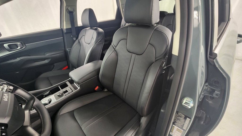 New 2026 Kia Sorento EX AWD/4WD image 10