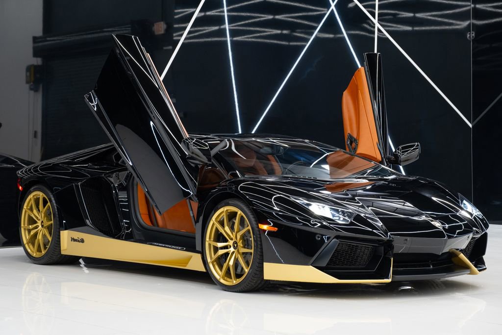 Used 2017 Lamborghini Aventador LP 700-4 image 3