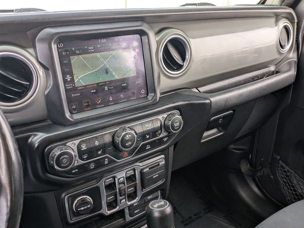 Used 2023 Jeep Wrangler Sahara w/ Cold Weather Group image 15