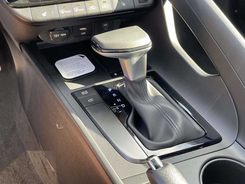 New 2026 Hyundai Elantra SEL Sport FWD image 22