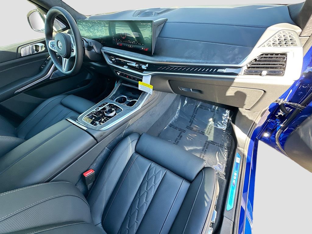 New 2026 BMW X7 M60i image 28