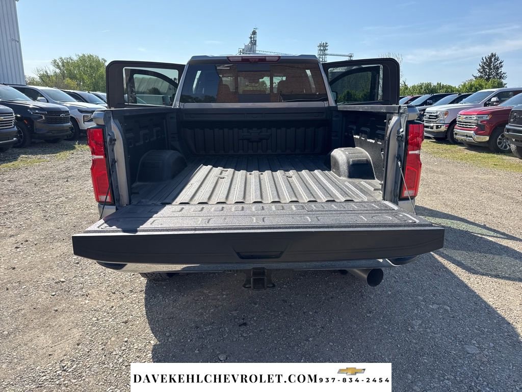 Used 2025 Chevrolet Silverado 2500 LTZ w/ LTZ Premium Package AWD/4WD image 30