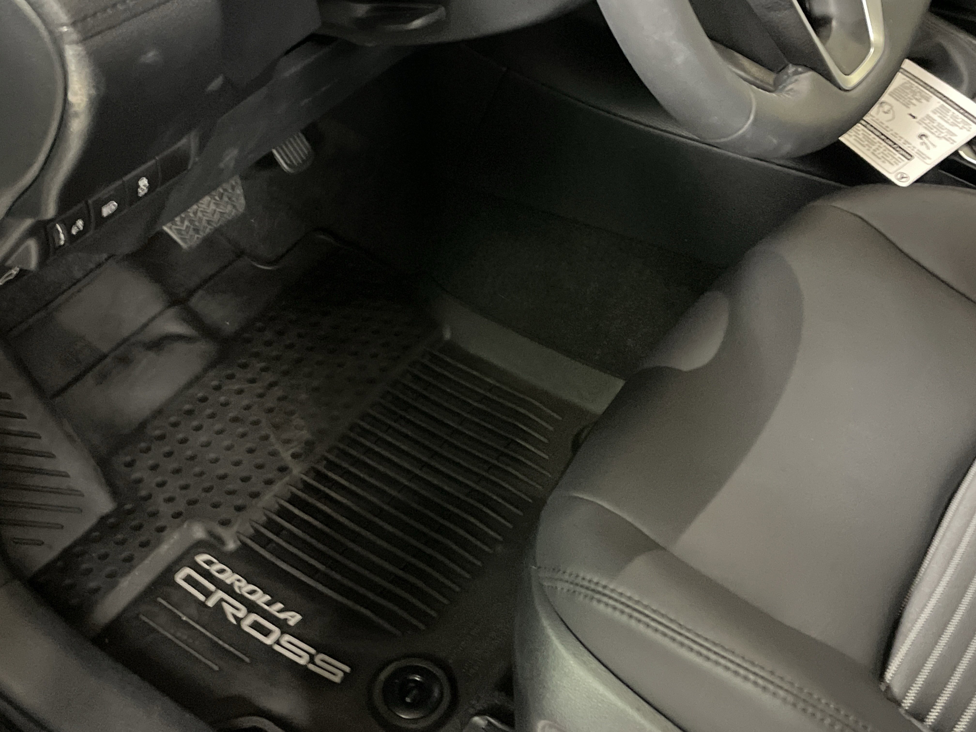 Used 2024 Toyota Corolla Cross XSE w/ Convenience Package AWD/4WD image 17